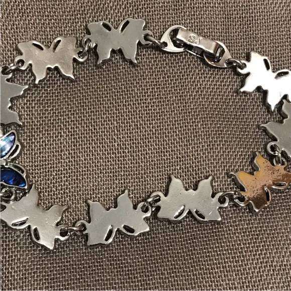 BNWT Y2k pastel colorful butterfly bracelet ๐ฆ - Picture 5 of 7